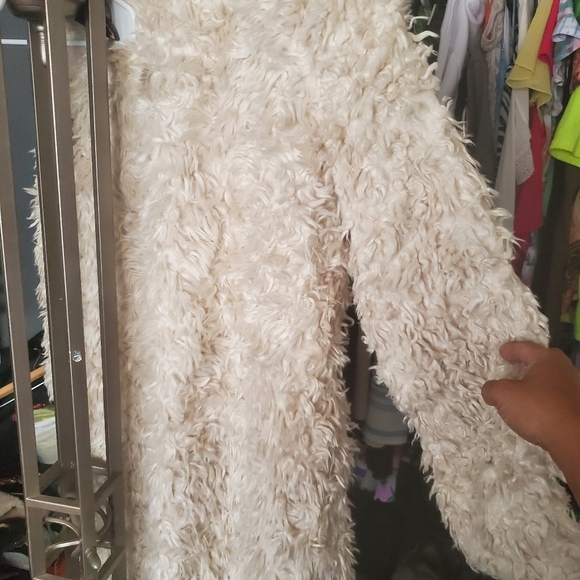 Kate Spade shag coat cream thigh length - Picture 2 of 8